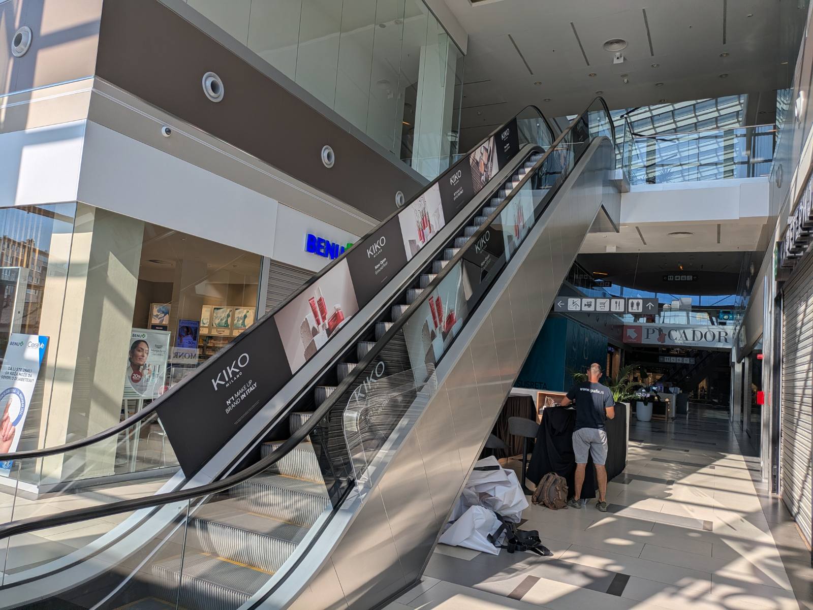 Escalator Wrap