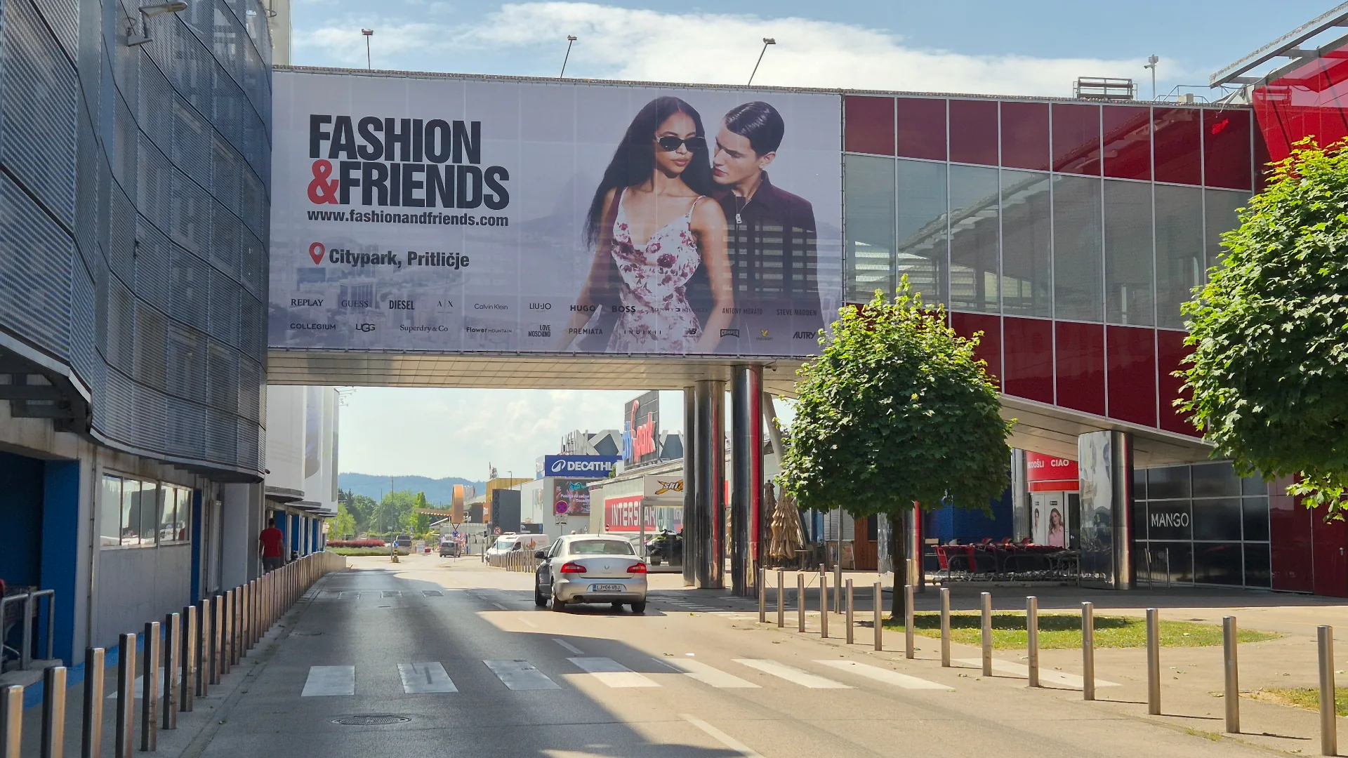Fashion&Friends OOH